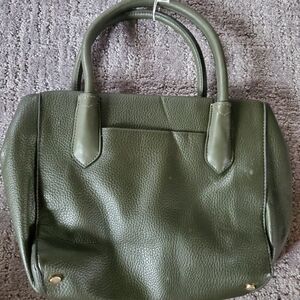 Elegant Green Leather Tote Bag